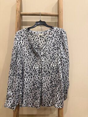 JODIFL Black White Animal Print Blouse Long Sleeve V Neck Button Front